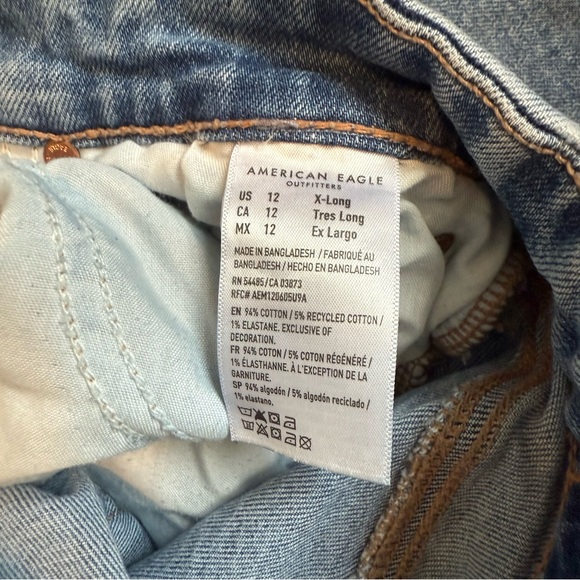 Women’s AE Curvy Straight Jeans - Picture 5 of 6